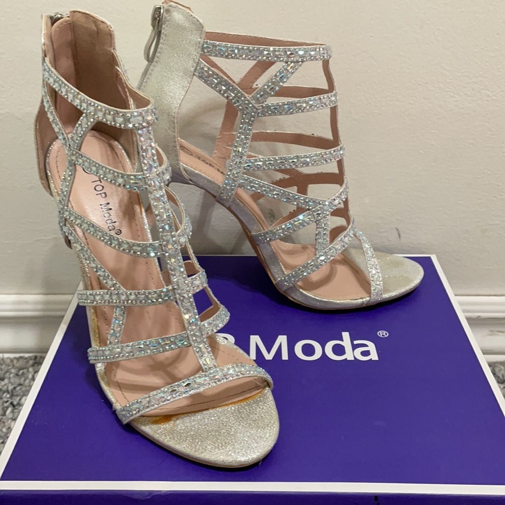 TopModa silver heels size 7.5 - Picture 2 of 2